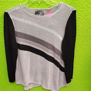 Habitat Gray Boxy 3/4 Sleeve Blouse Sweater